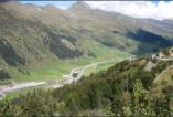 vom Bernadino Blick zurck auf die Autobahn