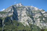 bei Glarus die ersten Berge