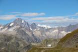 die Morgensonne auf der Furkapasshche, bittet ein unvergessliches Panoramabild